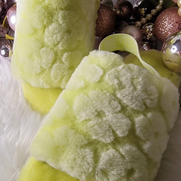 Ugg FLUFF YEAH POPPY SLIDE SLIPPER - Picture 6 of 10